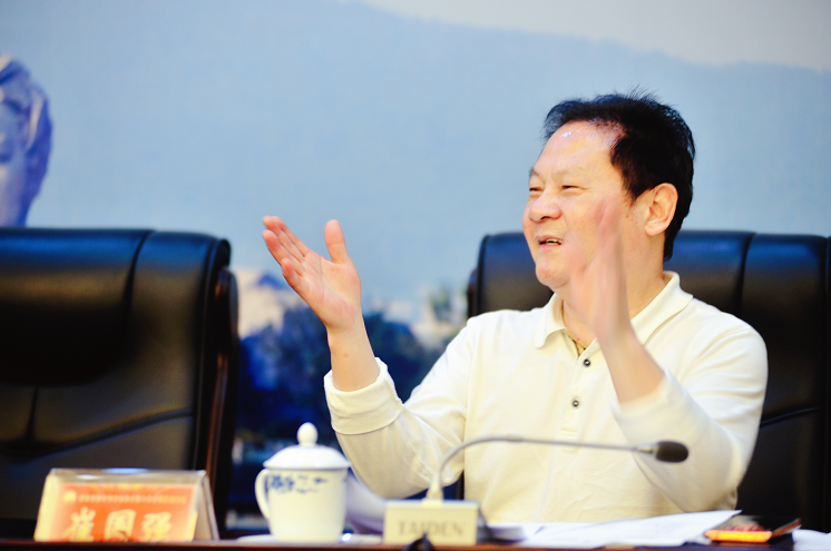 崔国强：当代中国硬笔书法草书代表性书法家